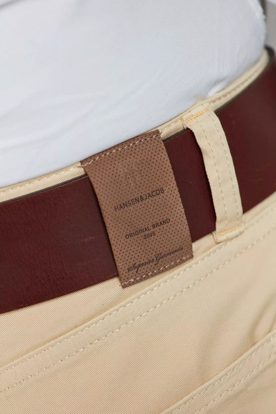Hansen&Jacob beige byxor med mörkbrun bälte herr