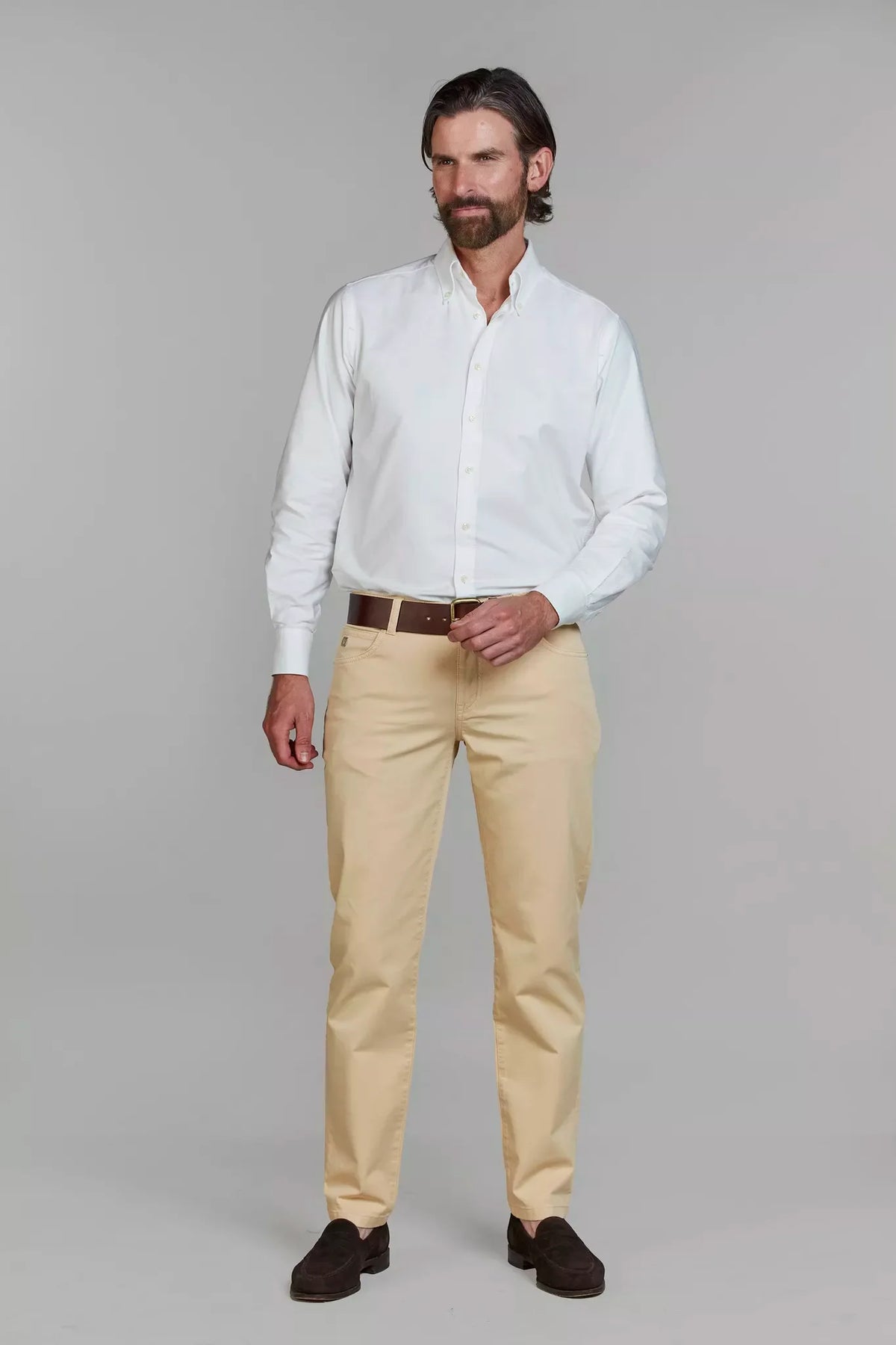 Eton vit skjorta slim fit herr med beige chinos och brun bälte