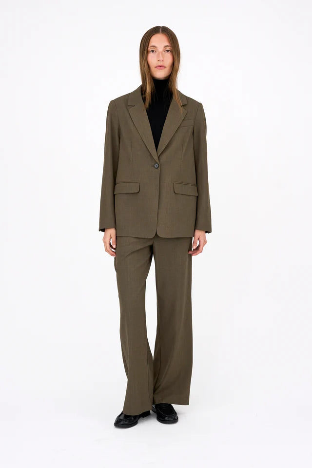 IVY-Andrea Essential Blazer - Dark Khaki