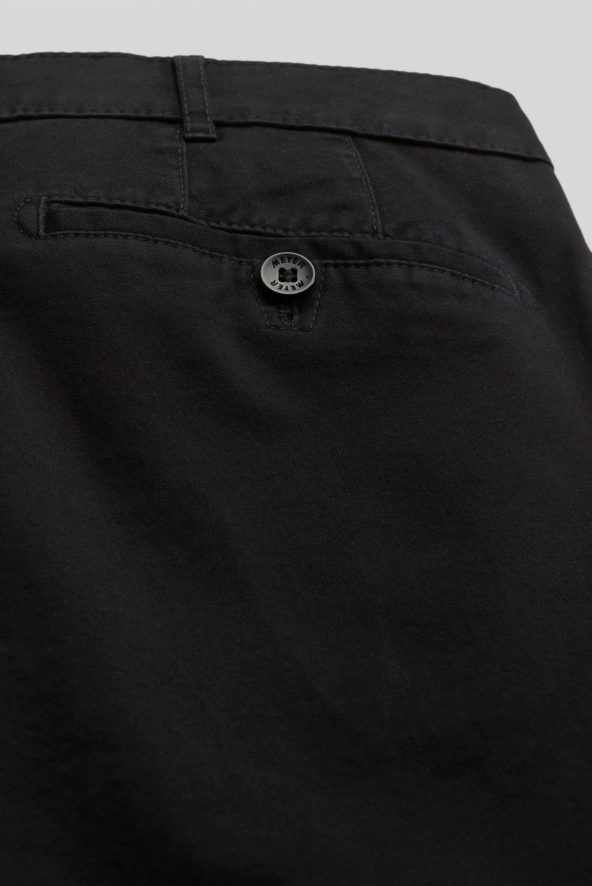 Roma Regular Chinos - Svart – närbild