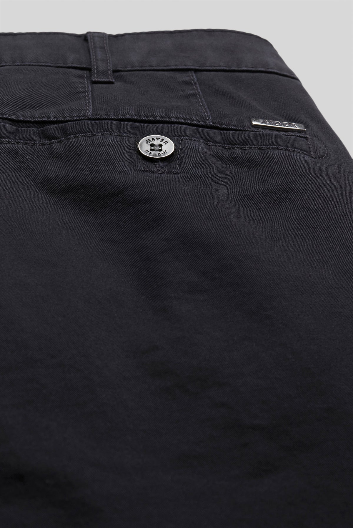 Roma Regular Chinos - Marinblå – närbild