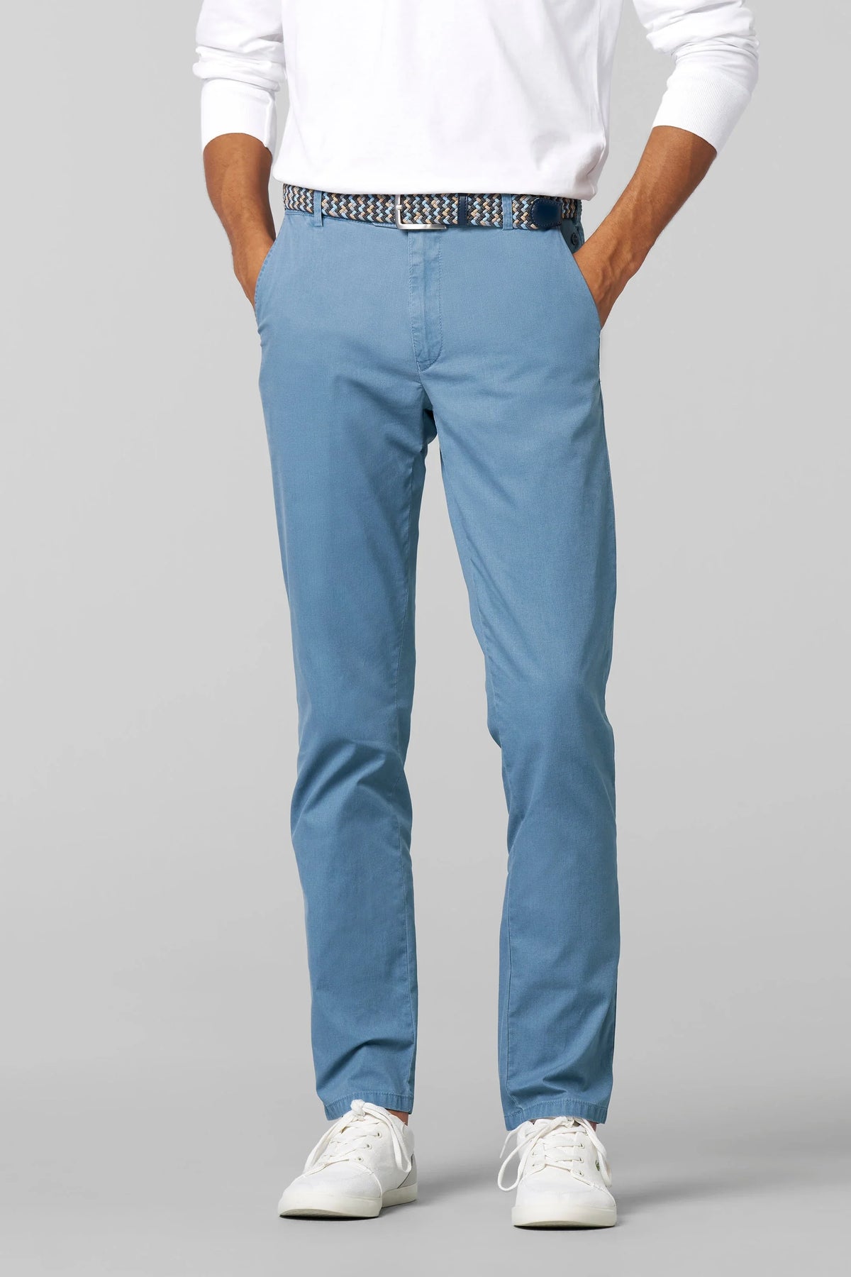 Oslo Flex Micro Cotton Chinos - Ljusblå – framsida