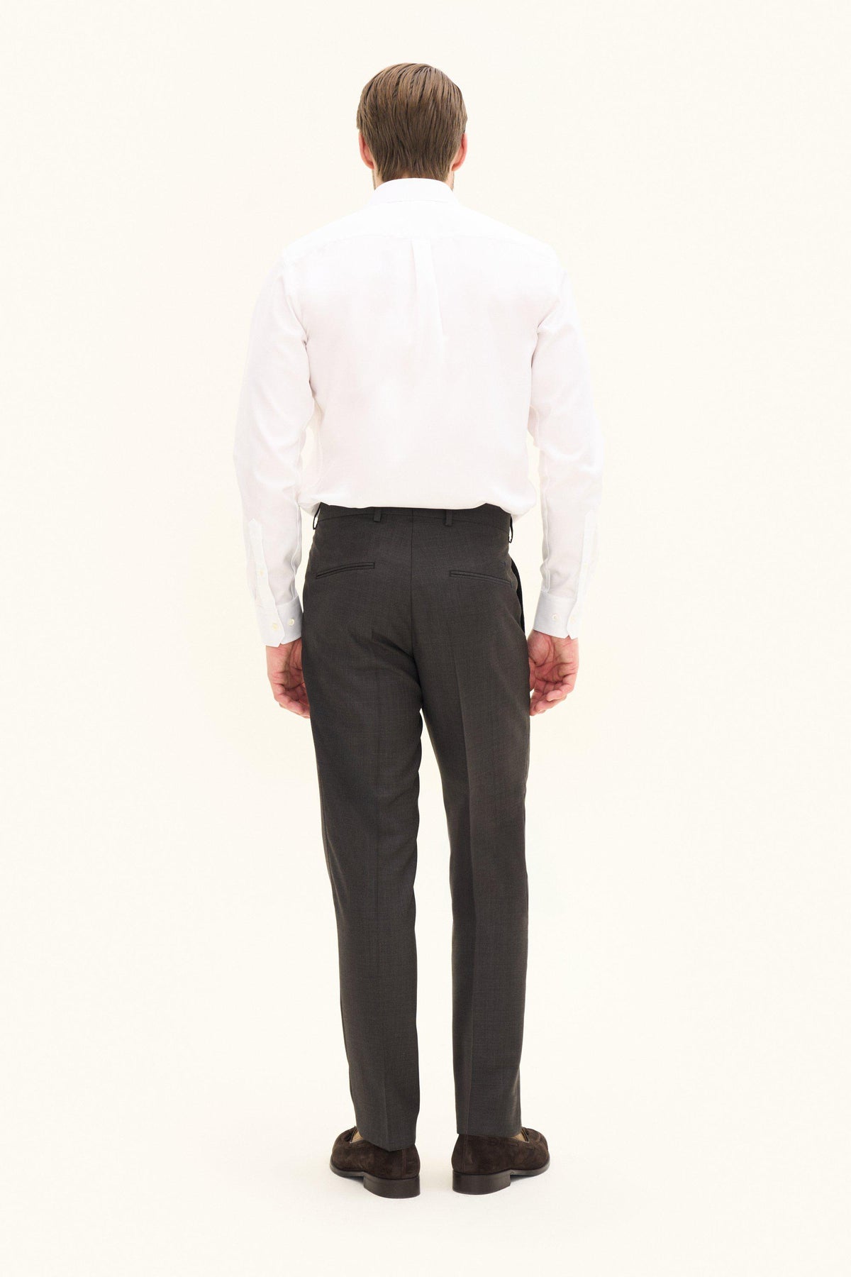 Dandy Regular Fit Byxor Microstructure - Brun – modellbild