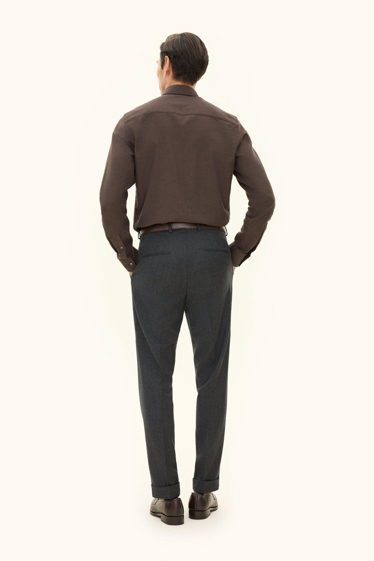 Dandy Regular Fit Flanellbyxor - Mörkgrå – modellbild