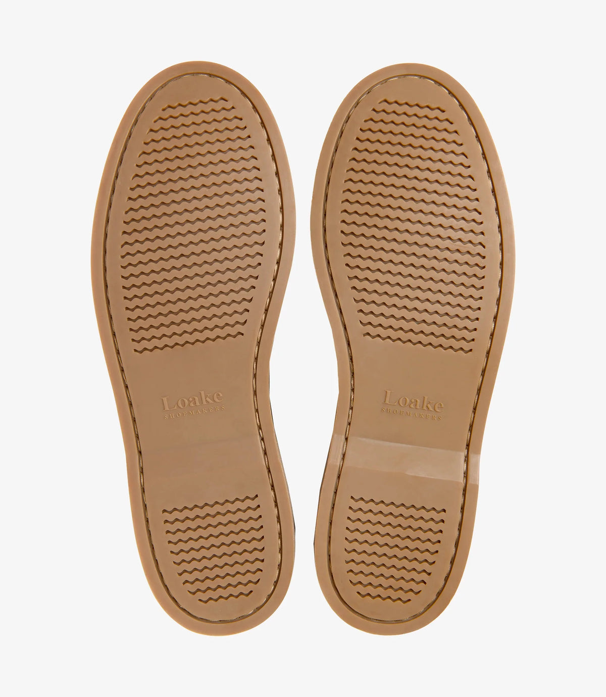 Loake skor herr, beige sålar med vågformad mönster och Loake Shoemakers logotyp