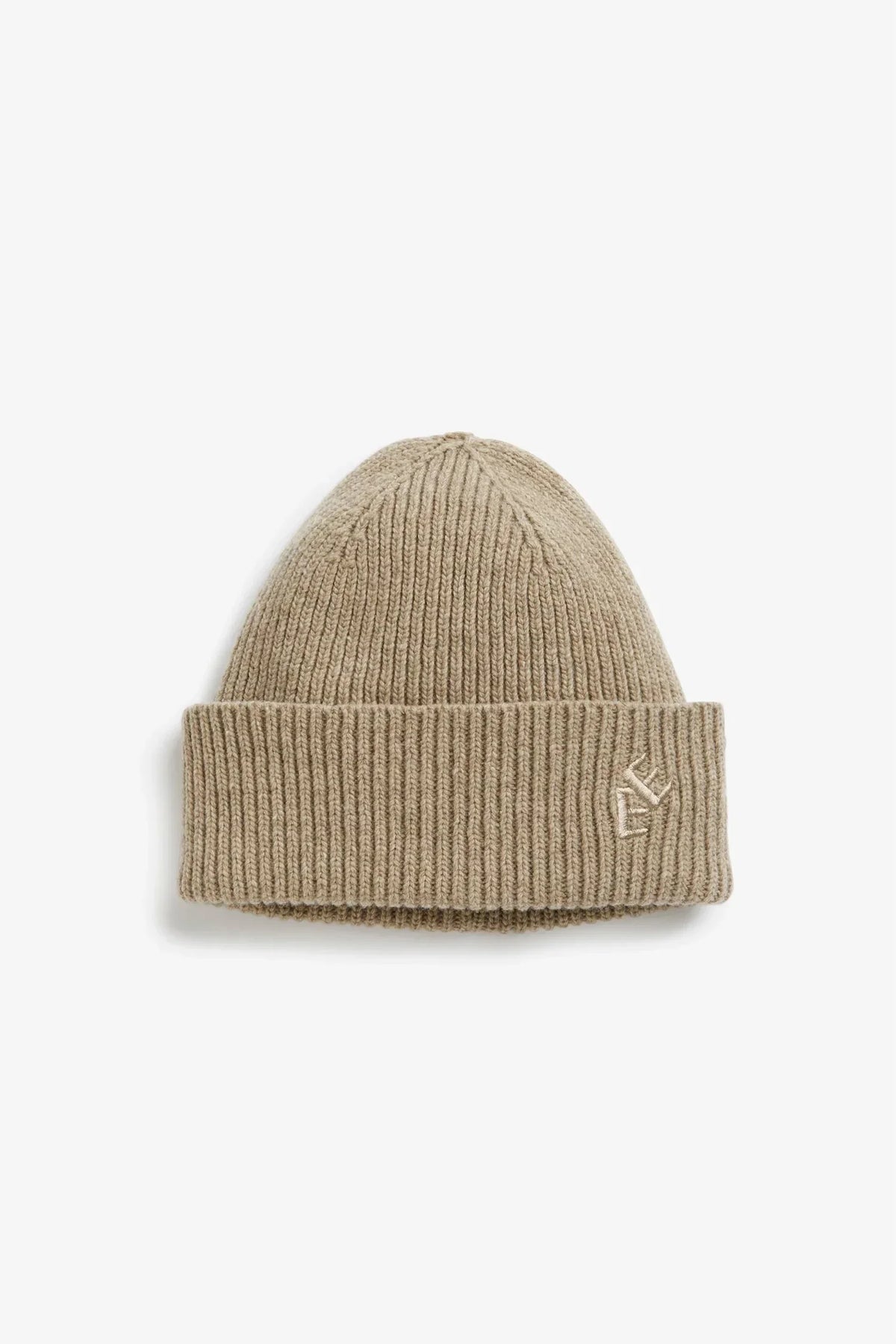 Rib hat herr mössa i beige melange med vikt kant och diskret brodyr