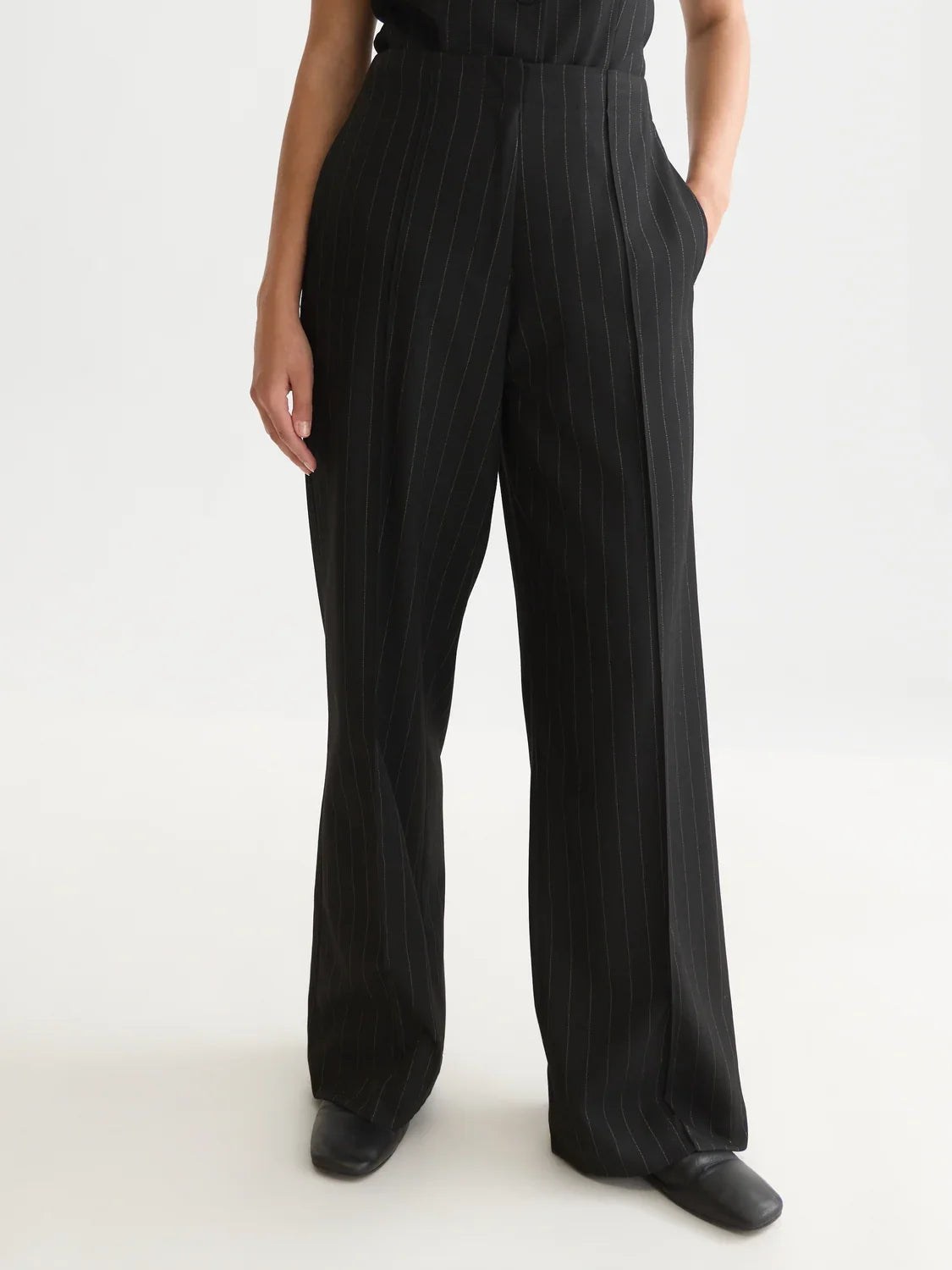 Lou - high-rise wide-leg lurex pinstripe pants - Meteorite – bild 2