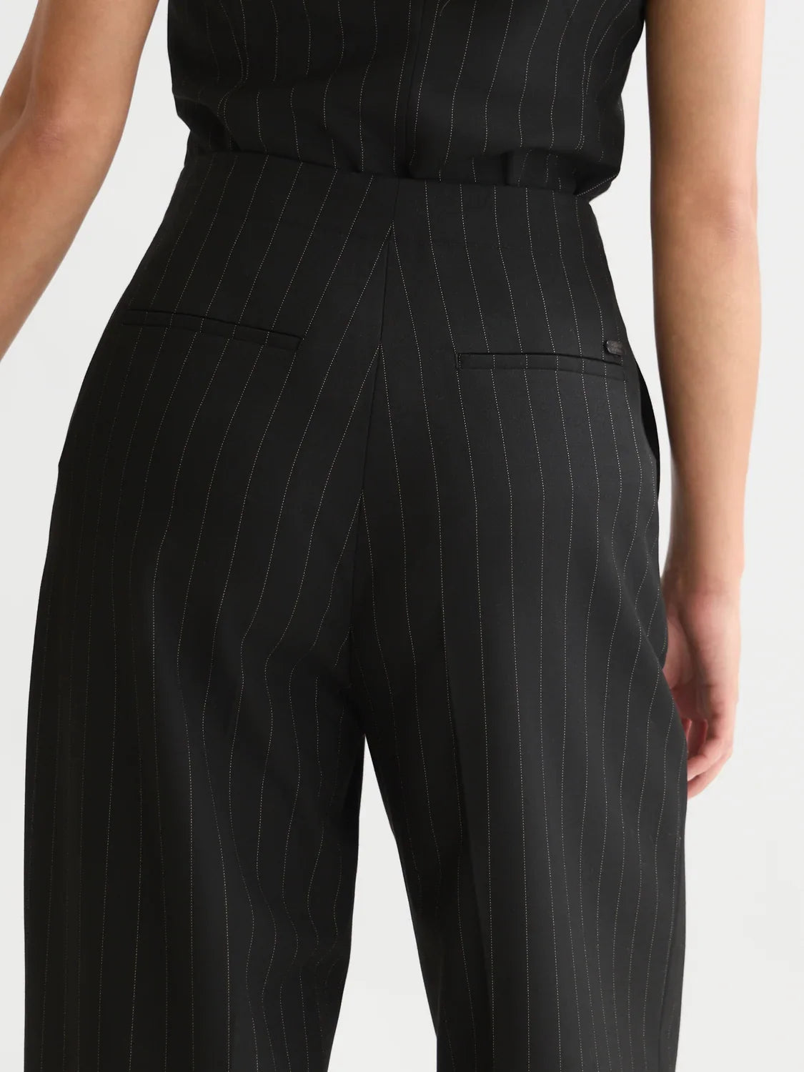 Lou - high-rise wide-leg lurex pinstripe pants - Meteorite – bild 3