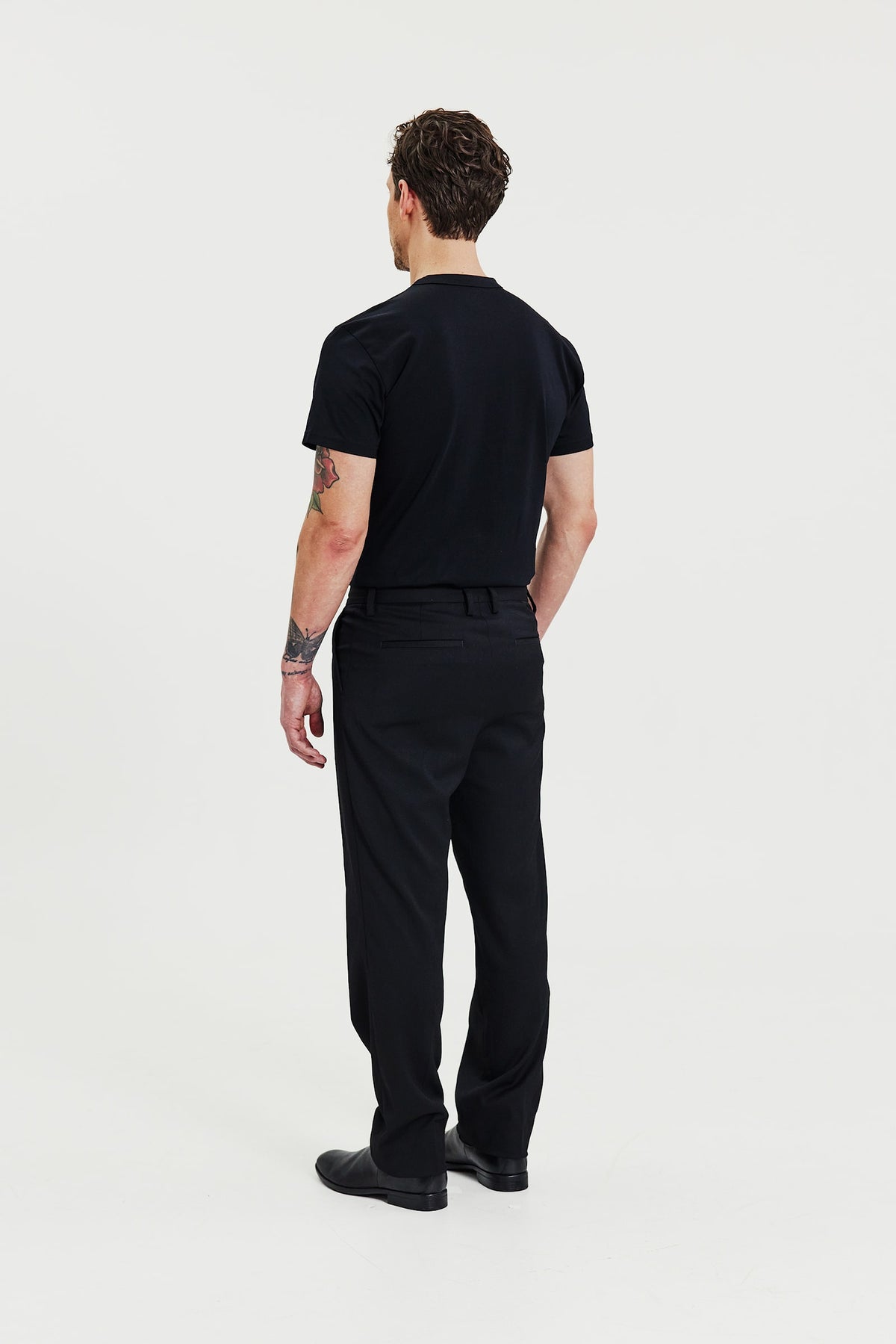 T-shirt i pimabomull med rund hals - Svart – detalj