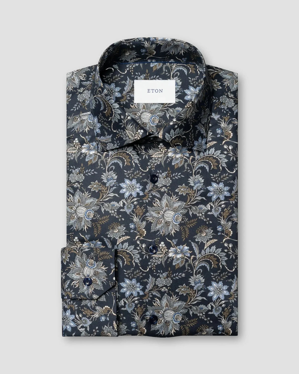 Blommig mönstrad herrskjorta i twill med cut away-krage, långärmad