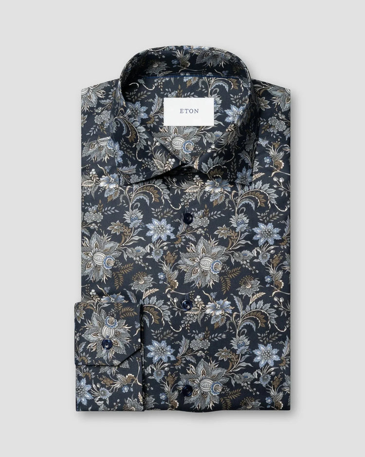 Blommig mönstrad herrskjorta i twill med cut away-krage, långärmad