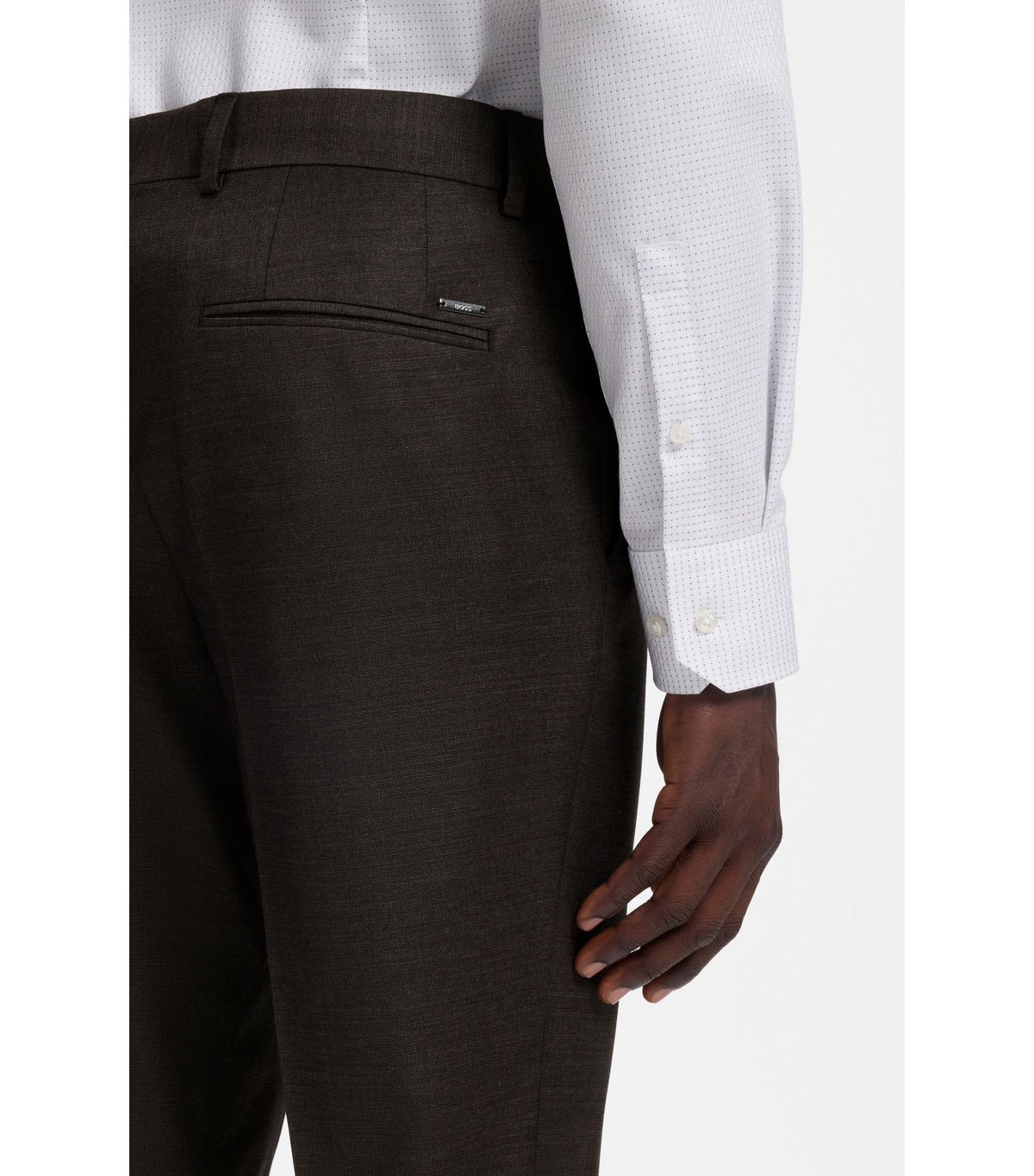 Slim fit-byxor i sergevävd ny ull med stretch - Brun