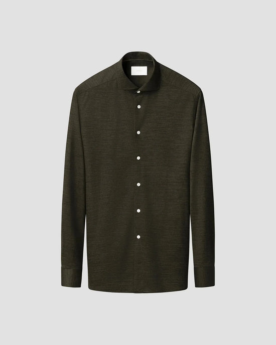 Merino lyocell jersey herr skjorta i mörkgrönt, långärmad med vit knappstängning