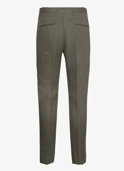 Bakre vy av klassiska herrbyxor i olivgrönt linne med raka ben, dressad stil.