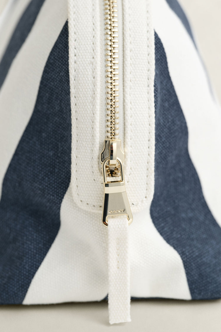 AOP CANVAS WASHBAG - NAVY