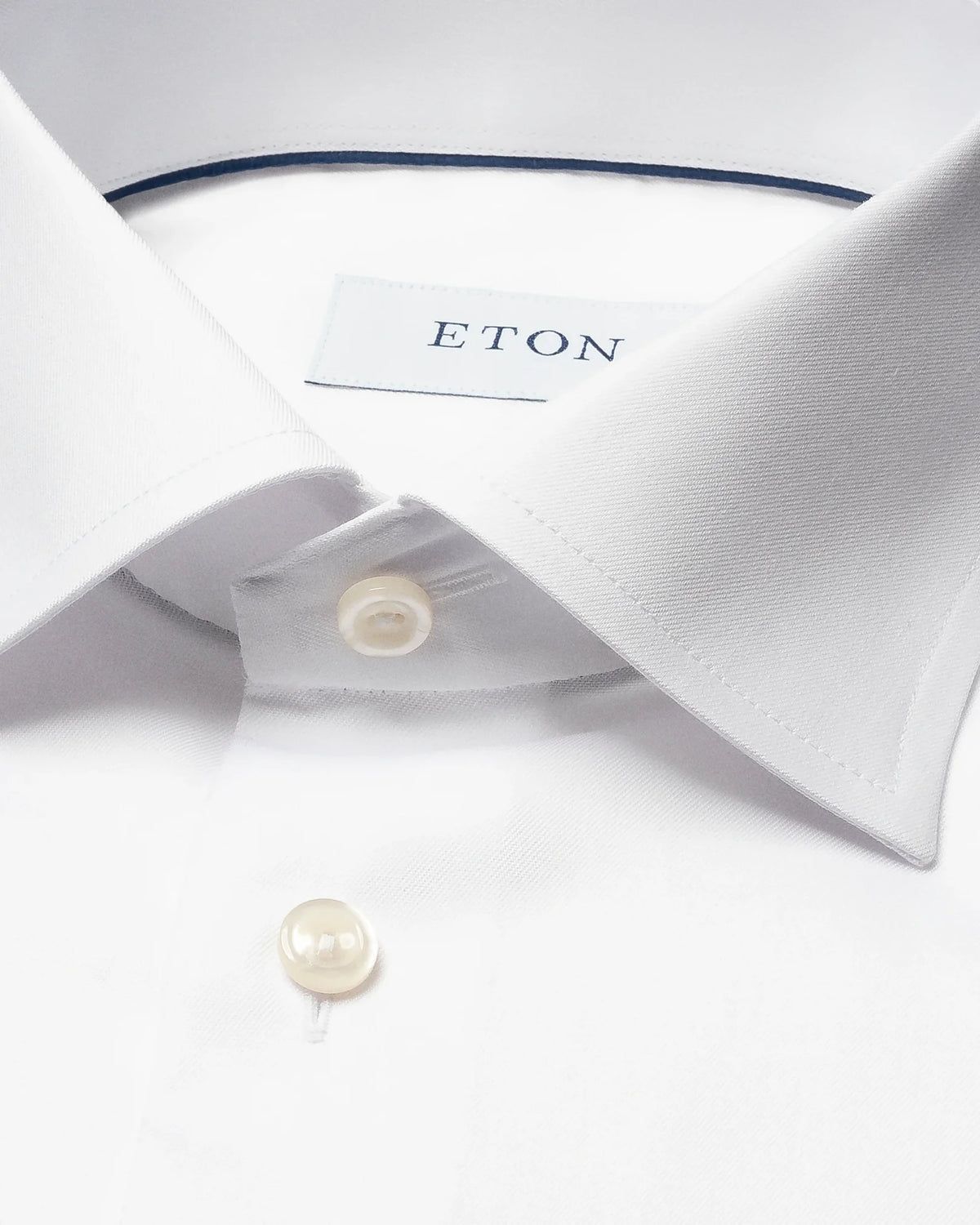 Signature Twill-skjorta Contemporary, dubbel manschett - Vit – baksida