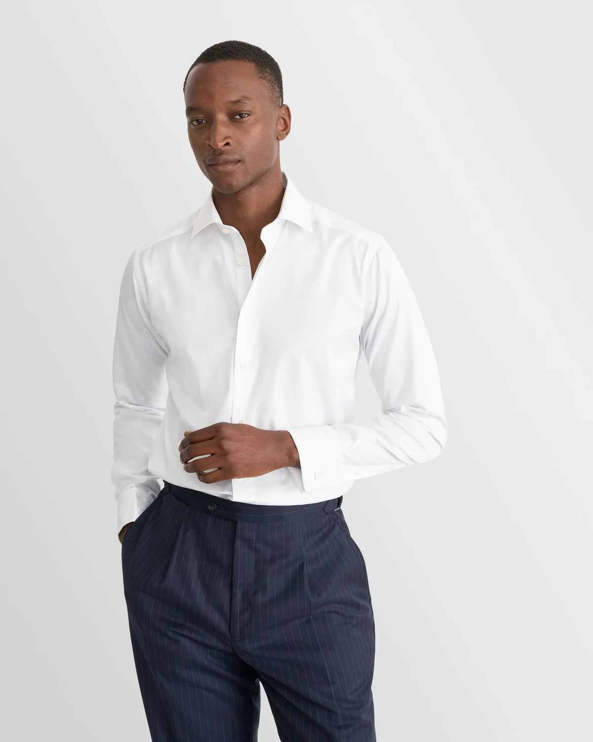 Signature Twill-skjorta Slim, dubbel manschett - Vit – framsida