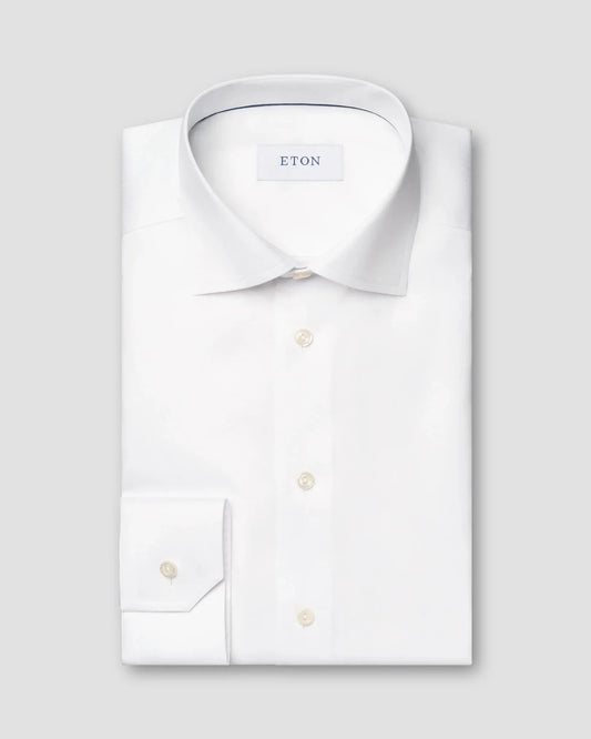 Vit skjorta herr, klassisk design, twilltyg, vikta manschetter, dresskjorta